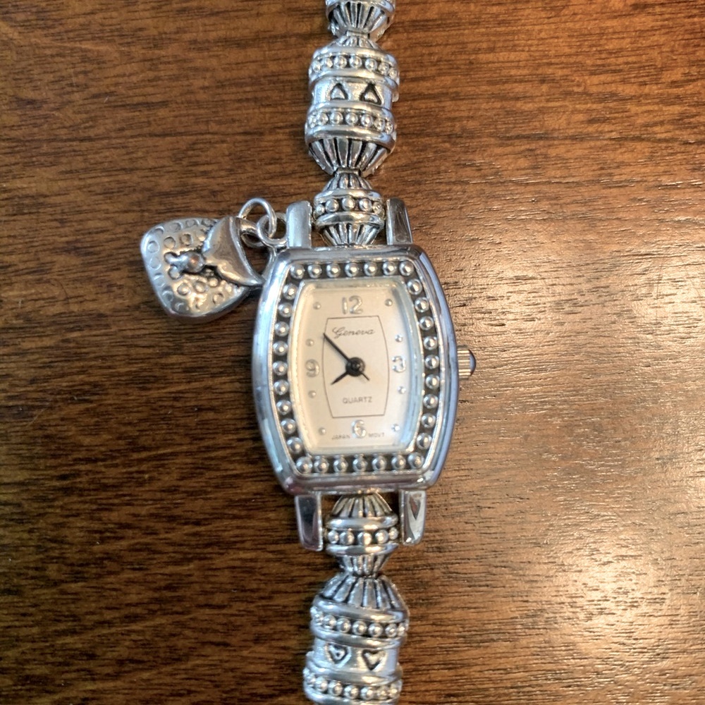 Geneva Charm Bracelet Watch — FULL new battery!